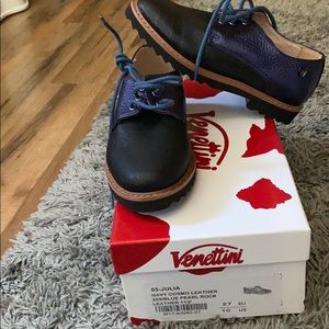 Brand new Venettini navy shoes size 27 Us 10